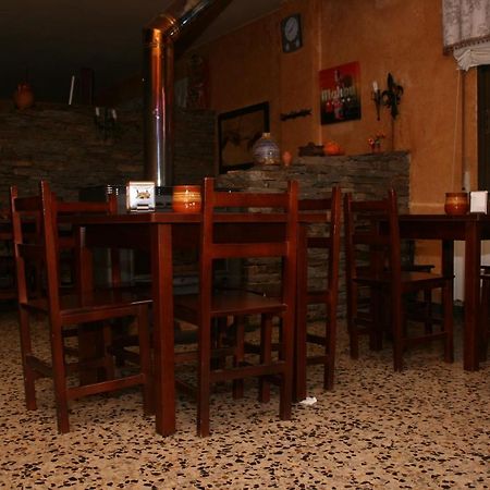 A Taberna De Vento Hotel Lalin Exterior photo