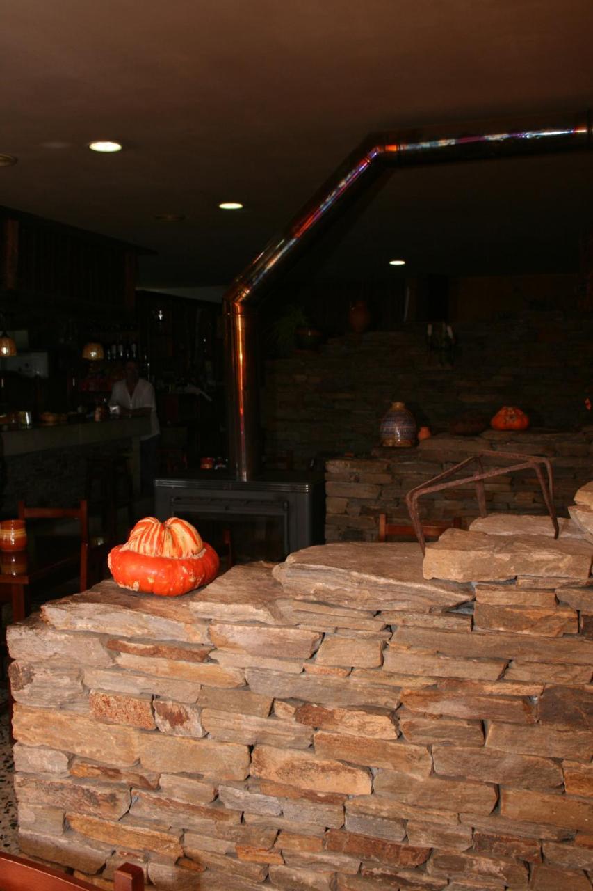 A Taberna De Vento Hotel Lalin Exterior photo